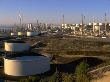 Photograph of a refinery