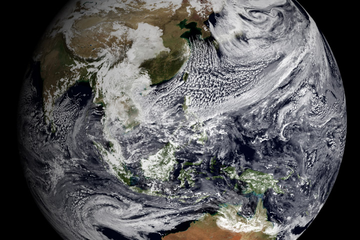 Image of the Pacific geenrated with data from NASA's GEOS-5 general circulation model.