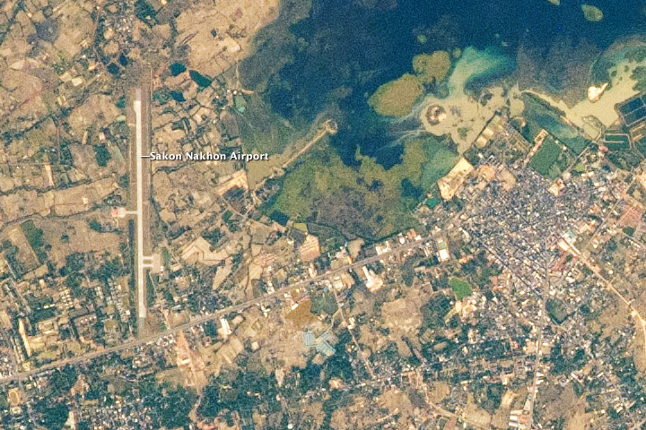 Detail from EarthKAM photograph of Nong Han lake, Thailand.