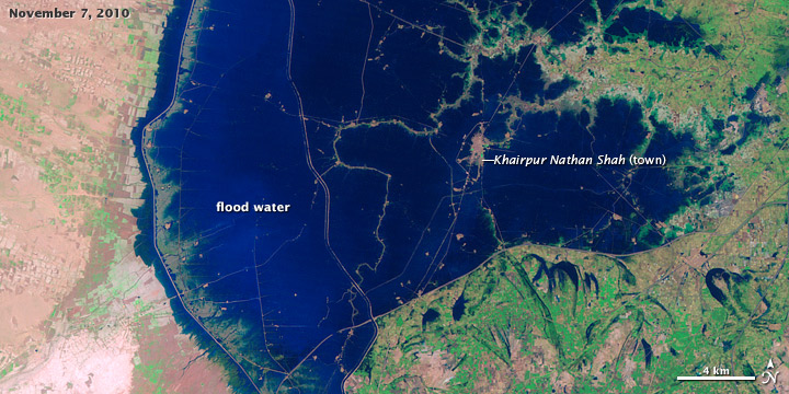 Satellite image of Pakistani floods from November 7, 2010.