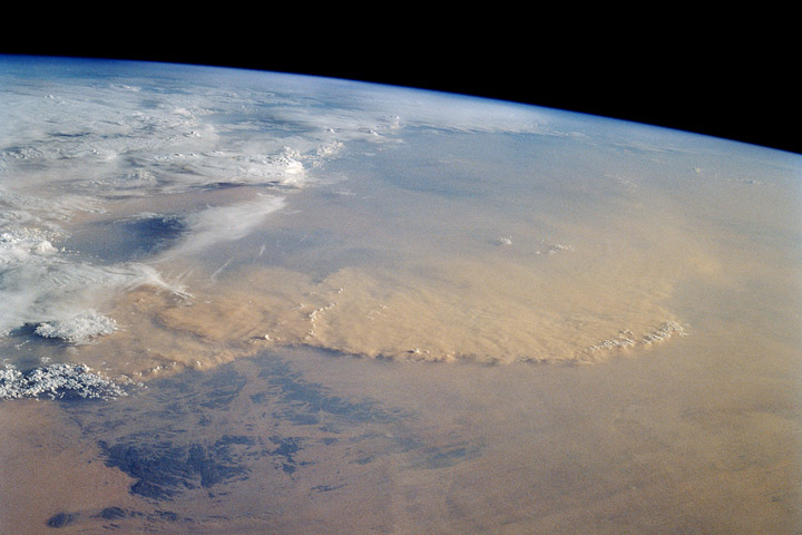 Photgraph of Saharan dust from STS-49.